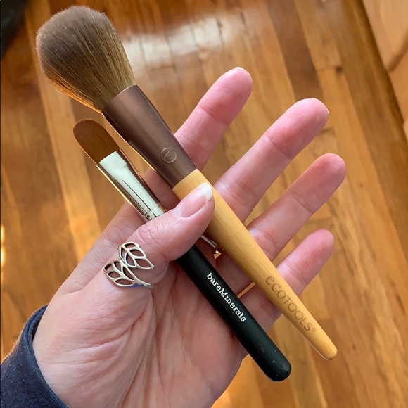 💛(3 for $20)Makeup brushes and carrying case - Picture 9 of 12